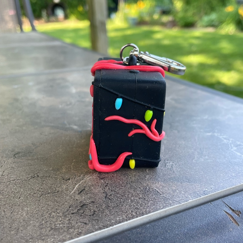 2x Bath & Body Works x Stranger Things Lightbulb Pocketbac Holder 🚦Lights Up🚦 - Picture 11 of 14